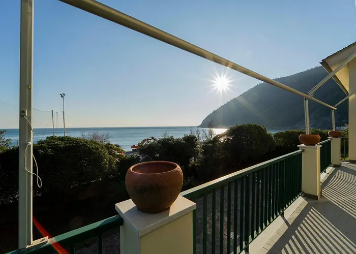 111 - Casa La Secca Vista Mare, 100metri Dalla E Mare